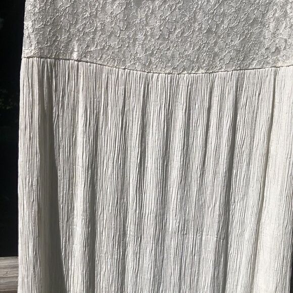 White cream LACE TOP DRESS Sleeveless Size 14 Pit to Pit 18 1/4", Preworn - Picture 4 of 16